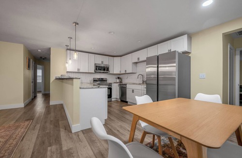 Lexington House | Large 4BR Ranch: Family & Group Friendly