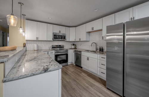 Lexington House | Large 4BR Ranch: Family & Group Friendly