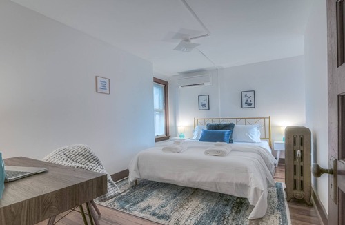 Downtown House | Large, pet-friendly, downtown