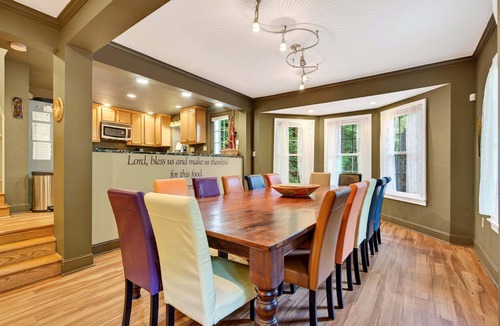 Black Mountain House | Laughing Waters Lodge | 6 Bedrooms | Pet Friendly