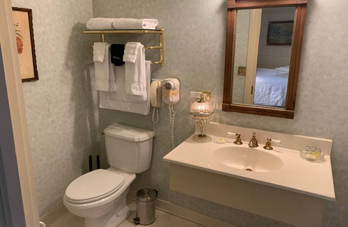 Jonesborough House | Laura's Room at The Historic Eureka Inn