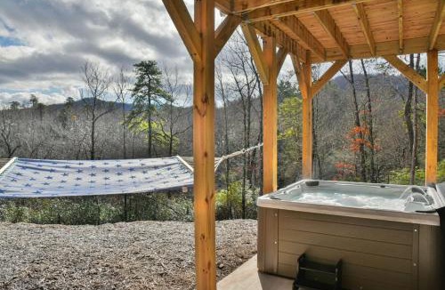 Black Mountain House | Laurel Creek Falls - Luxury Log Cabin with Hot Tub, Game Room and Theater