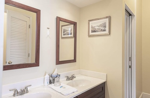 Bolivar Bed & Breakfast | Light Horse Inn