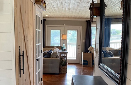 Piney Flats House | Little Farmhouse on Boone Lake