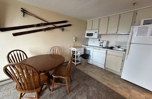 Edray Condo | Located At Ballhooter Lift- Easy Access to the Mountain/Village