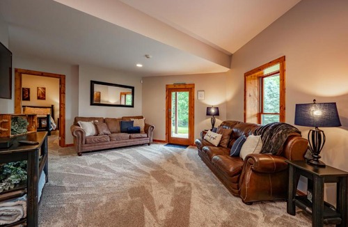 Thayerville House | Log Retreat