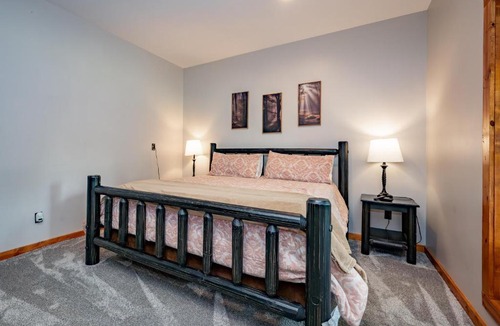 Thayerville House | Log Retreat
