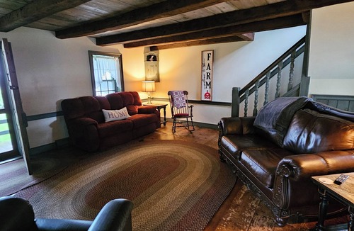 Porters Sideling House | Loghouse near the Lake