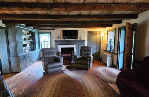 Porters Sideling House | Loghouse near the Lake