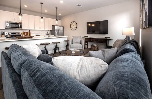 Old City Condo | Lone Tree Pass | King + Queen | Balcony + Parking