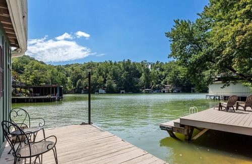 Lake Lure Cottage | Long Family Lake House - Mr Lake Lure Vacation Rentals