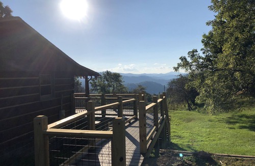 Boone Cabin | Long Range Views - 10 minutes to downtown Boone -Dog friendly!