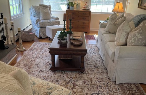 East Lyme House | Lovely Executive 3-bedroom country home in East Lyme.