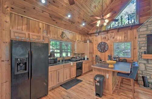Fair Play House | Lovely Lake Hartwell Retreat: Dock, Deck & Grill!