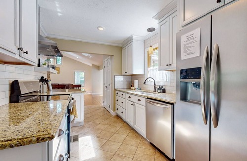 Maynardville House | Lovely lakefront home with fire pit, fireplace, dock and gas grill