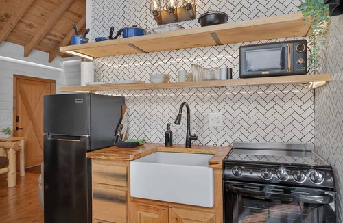 Saluda Cabin | Lover's Nest at Saluda Grade Cabins!