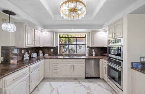 Calico Ridge House | Luxe 3BR Oasis w/Pool + Outdoor Lounge