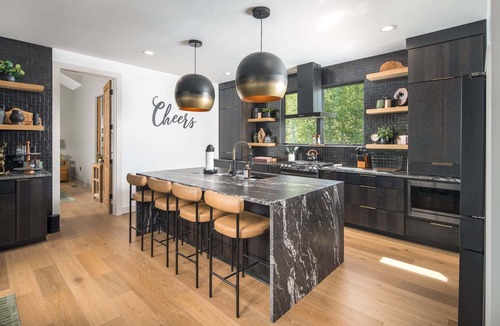 Elk Park House | Luxe Eagles Nest Home: 3-Tier Deck, Hot Tub, Fire Pit & Sunset Views!