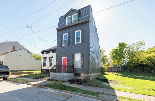 Covington Apartment | Luxe Living Suites #3, 3 minutes to DT Cincy