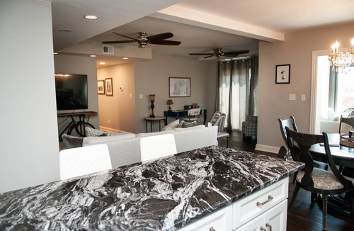Downtown Condo | Luxurious downtown office, walk to Rupp Arena