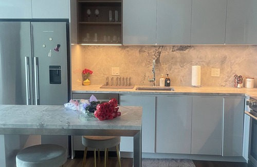 North End Apartment | Luxury 1 bedroom downtown appartment
