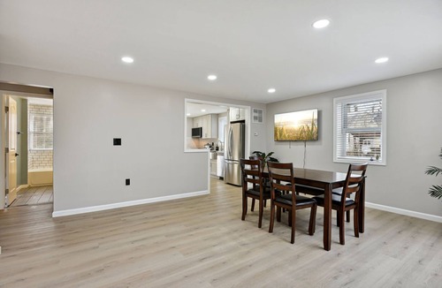 Lakeview House | Luxury 3 BR Single Family Home - Half Acre Fenced lot, Backed to woods