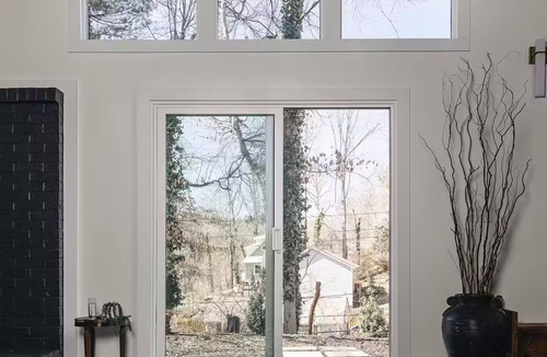 Bear Creek Ski Chalet | Luxury A-frame! Walk to Greenway! Fully Fenced Backyard! Pet Friendly + Hot Tub!