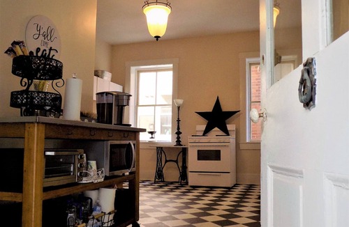 Maysville Apartment | Luxury and Character in Maysville, Kentucky