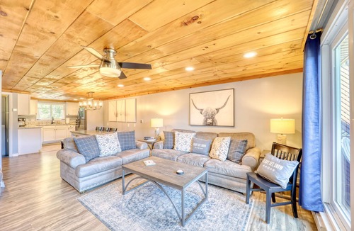 Sugar Mountain House | Luxury at Sugar Ski - Extremely close to Slopes, Golf, Tubing, and Ice Skating