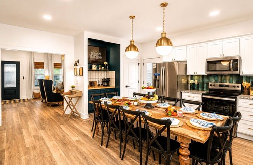 Frankfort House | Luxury Bourbon Trail Retreat-Speakeasy, Hot Tub, Sauna, Dogs OK, EV, Sleeps 12