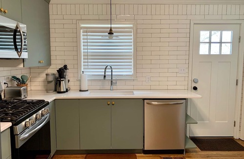 Chevy Chase House | Luxury Chevy Chase Cottage - close to UK