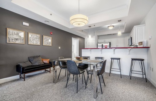 Bluff City Condo | Luxury Condo Steps Away From BMS - 2BR/2BA + Patio