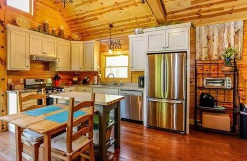 Rutherfordton Ski Chalet | luxury Dear Tryon Cabin by TIEC in Green River Highlands