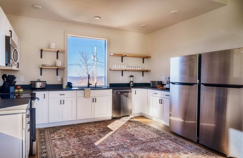 Chalet Village North Ski Chalet | Luxury Gatlinburg Cabin w/Indoor Pool & Mountain Views - Minutes from PG