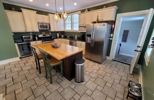 Knoxville House | Luxury Historic North Hills - 3 minutes from Downtown & UT