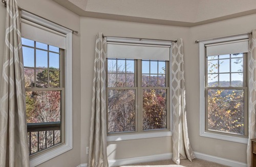 Lake Lure House | Luxury in Rumbling Bald Resort ~ WiFi ~ Community Beach, Pool, Golf and more