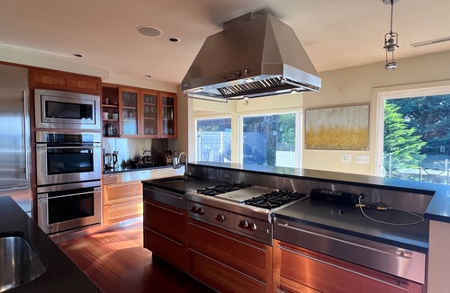 West Queen Anne Condo | Luxury Sunset Ocean View, One Level Designer's Home, Queen Anne, ZEN feel