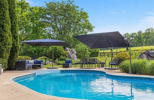 Ridgeway House | Luxury Vineyard Estate, Private Pool, Winery Views, 3 Suites