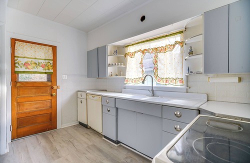 Westernport Apartment | Main St Apt w/Pool Table & Sauna in Westernport!