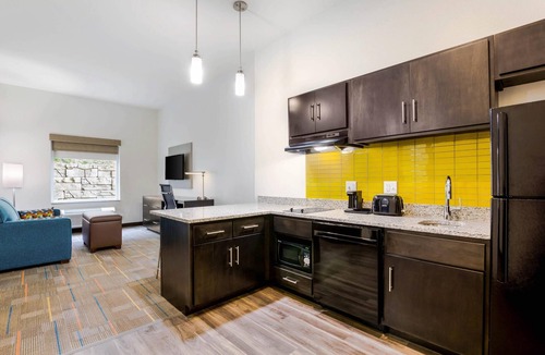 Scott Depot Hotel | MainStay Suites Winfield - Teays Valley