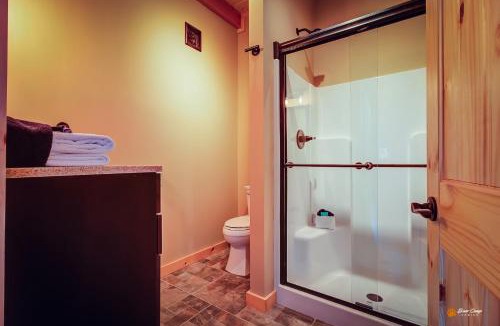 Chalet Village North Ski Chalet | Majestic View Lodge, Amazing Views, Hot Tub, 560 FREE tickets each paid day!