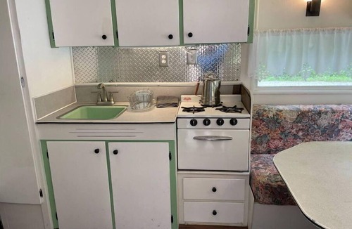 Barnardsville House | “Maybelline”, 1959 Vintage Camper by the Creek