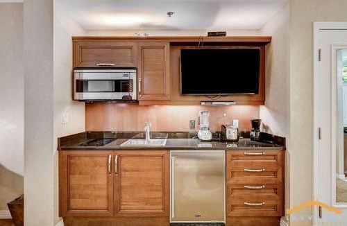 Las Vegas House | MGM Signature-34-604 Jacuzzi Studio