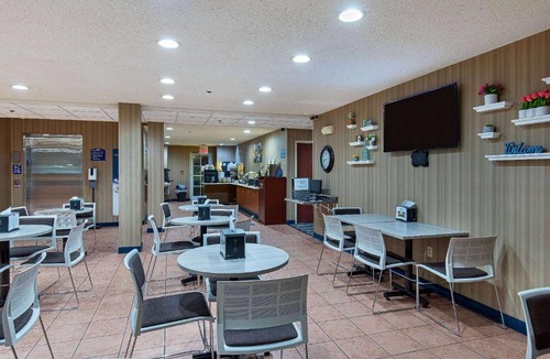 Dry Ridge Hotel | Microtel Inn & Suites by Wyndham Dry Ridge