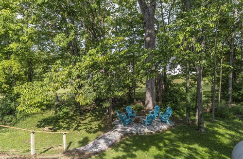 Lexington House | Midnight Lexington Newly Remodeled Designer Stay