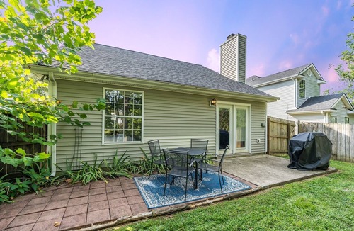 Lexington House | Midnight Lexington Newly Remodeled Designer Stay