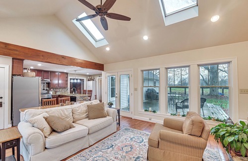 Midway Cottage | Midway Home on 22 Acres Near Bourbon Trail!