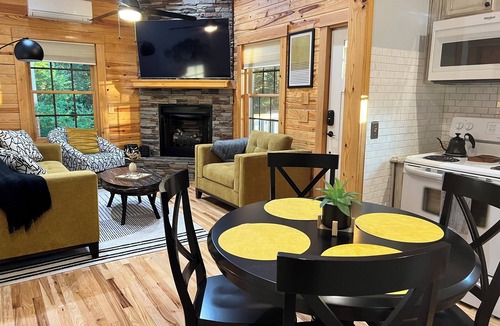 West Jefferson Cabin | Misty Pine Place newly built Cabin/Fire-Pit/Hiking