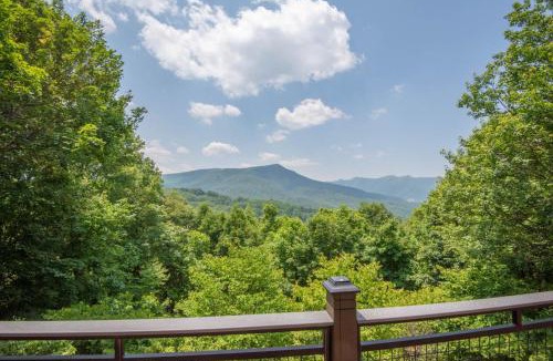 Buck Mountain House | Mnt Views, Close to Everything, Hot Tub, Sleeps 4 - Buena Vista Cabin