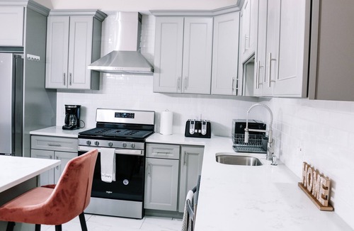 Chelsea Condo | Modern 2/Bed 2/Bath Condo near Boston # W/Parking